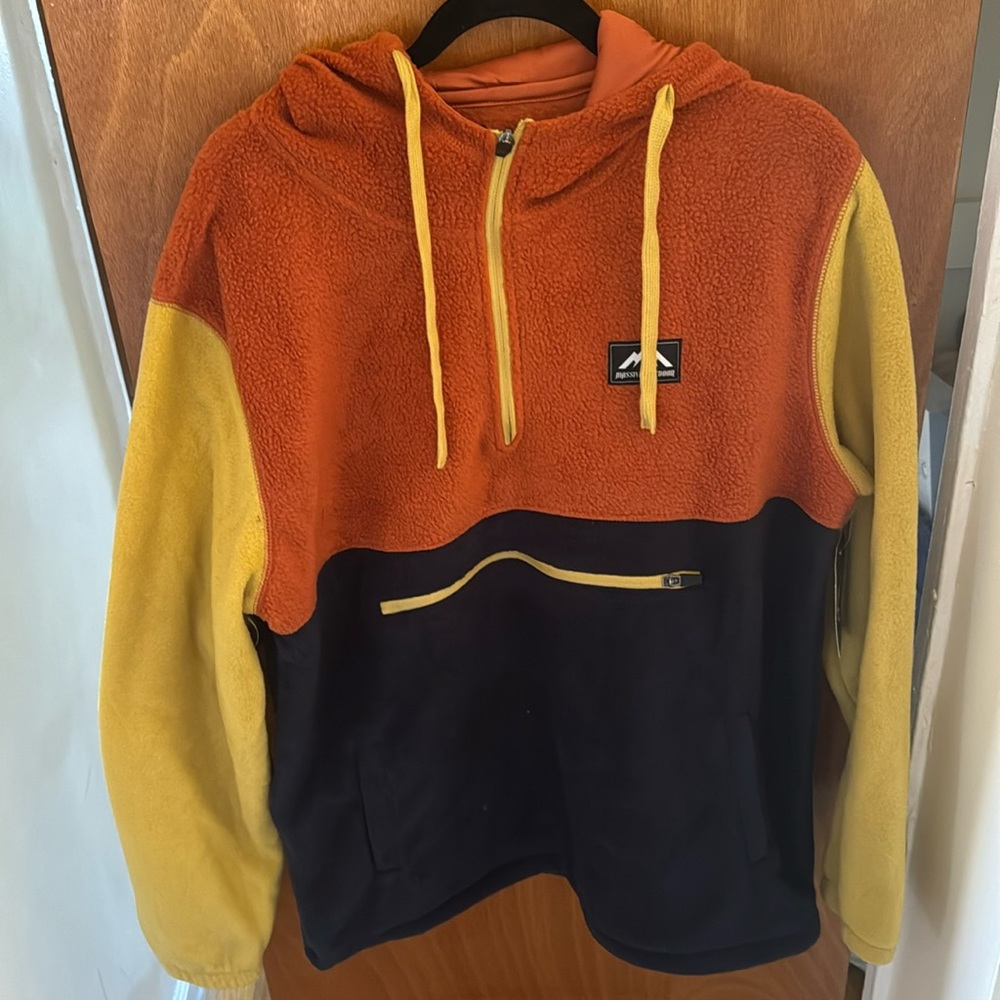 Massive Outdoor Maple Color Block Polar Fleece Hoodie